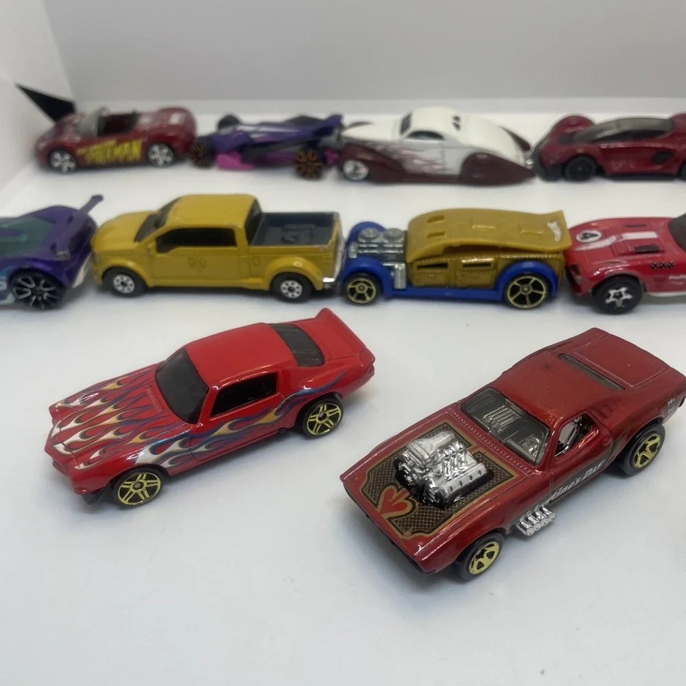 Lot Of 15 Hotwheels 1970 Camaro‎ 1970 Dodge, 1978 Auburn 852